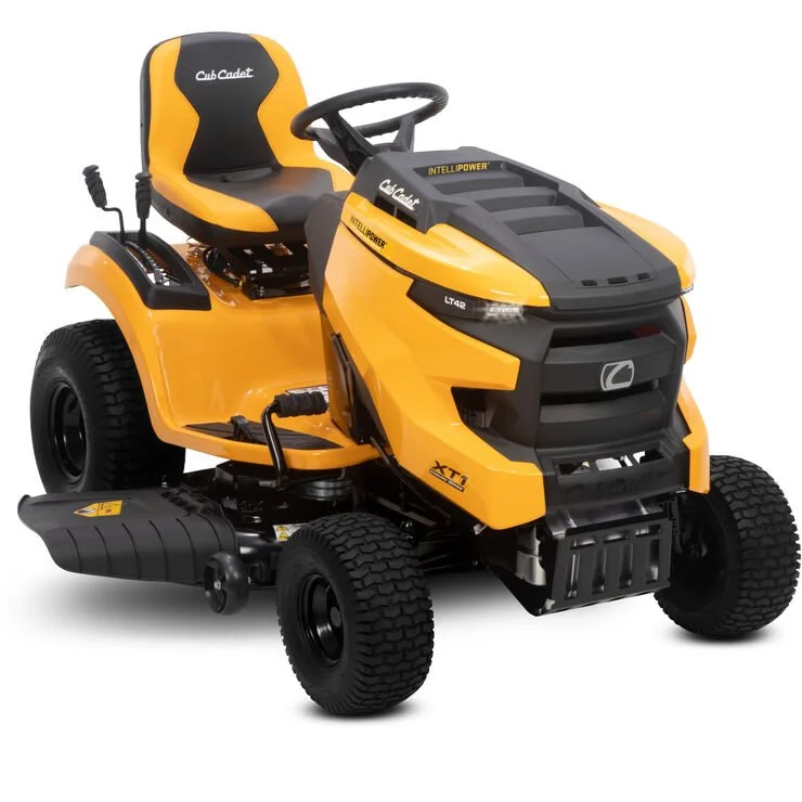 Cub Cadet 42 Inch Riding Lawn Tractor - Image 6