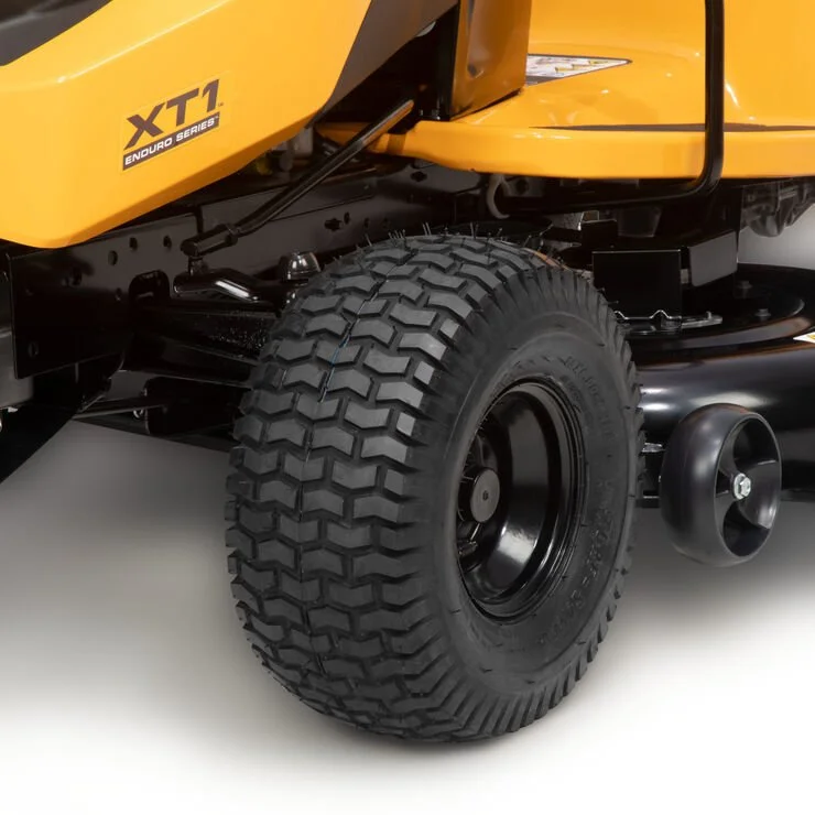 Cub Cadet 42 Inch Riding Lawn Tractor - Image 4